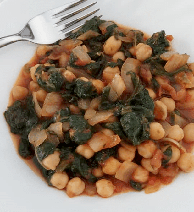 GARBANZOS CON ESPINACAS Y TOMATE