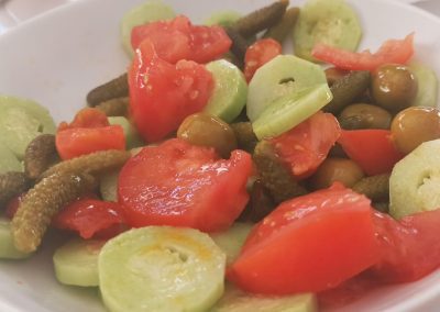 ENSALADA CON PEPINO COHOMBRO