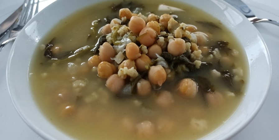 GARBANZOS CON GRELOS Y SOJA TEXTURIZADA