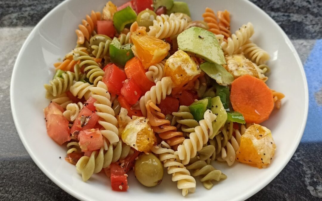 ENSALADA DE PASTA CON NARANJA