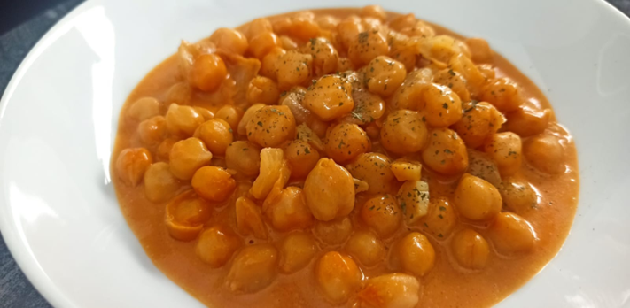 GARBANZOS AL CURRY