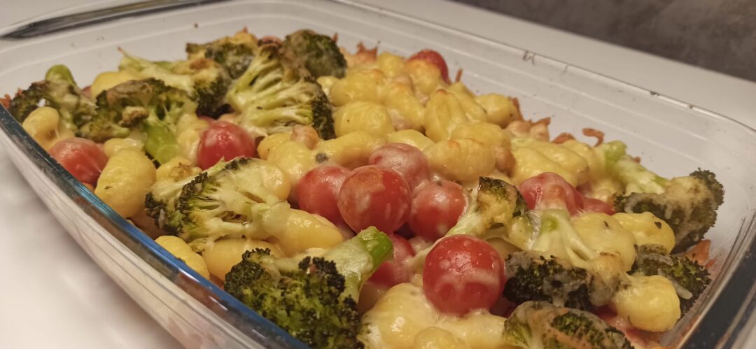 GARBANZOS CON GNOCCHIS, QUESO Y VERDURA